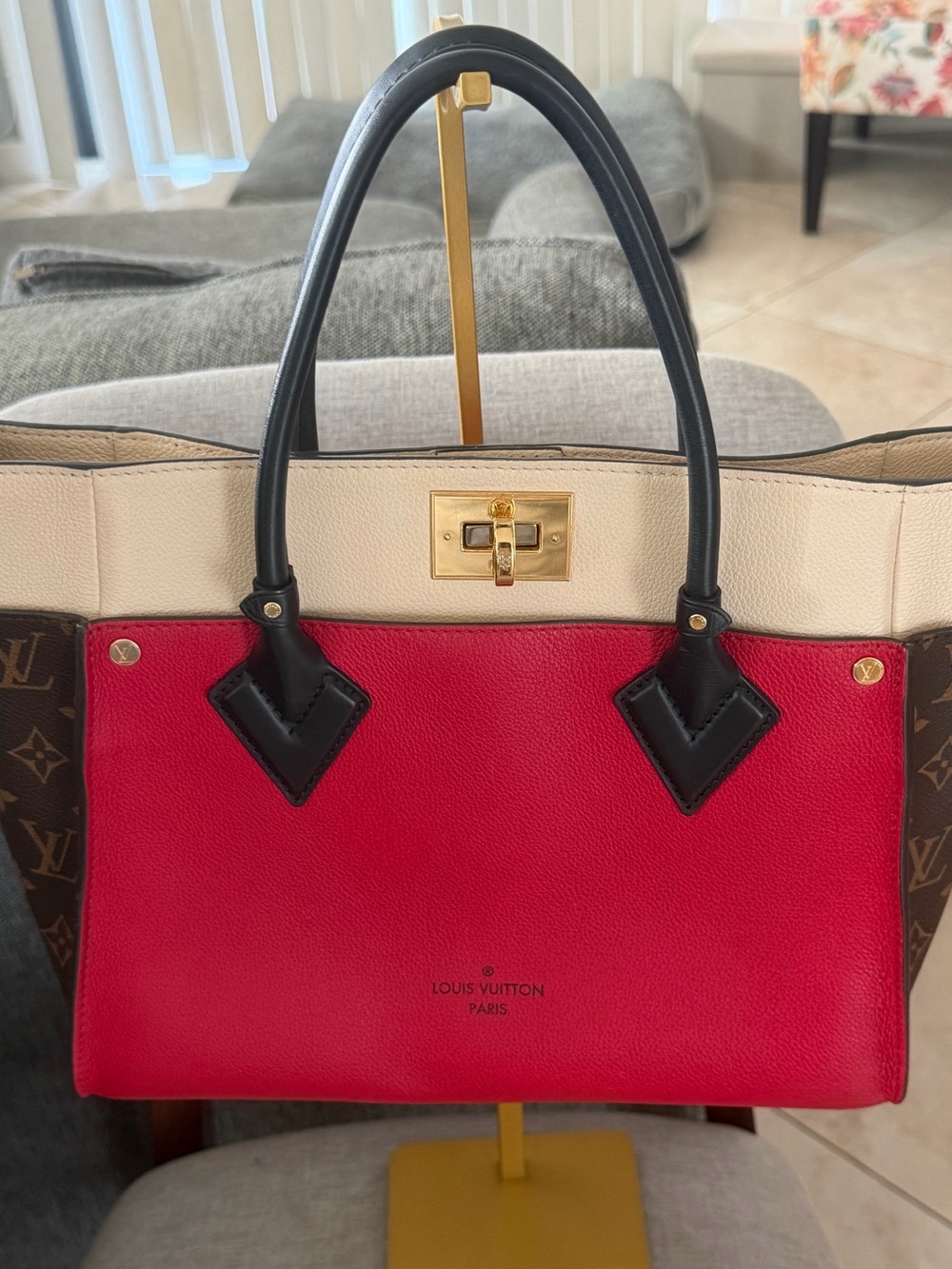 Louis Vuitton On My Side MM Bag brand New dustbag only never used ❤️🤎price final - Picture 11 of 16